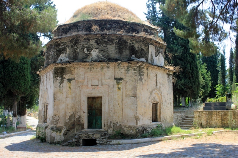 Yağlıoğlu Türbesi